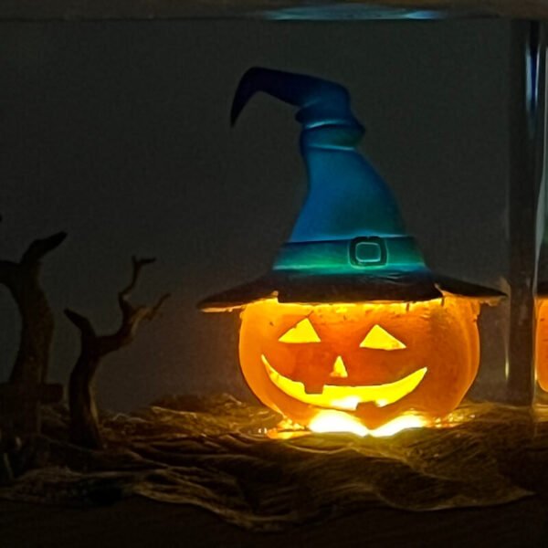 Halloween pumpkin dead wood resin lamp 1