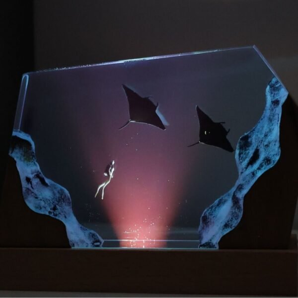 Manta Ray And Diver Resin Lamp 1 Manta ray and diver resin lamp 4