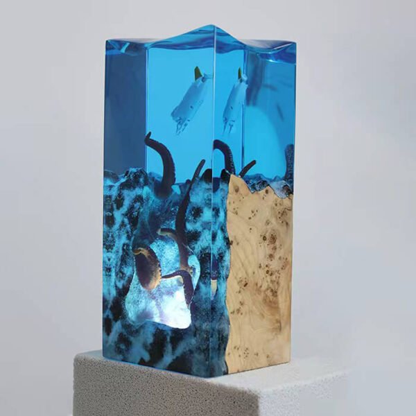 Cave Explorer Diver Resin Light 4