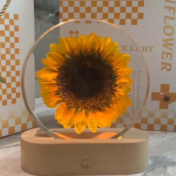 Sunflower Warm Light Resin Lamp 1