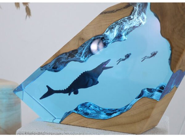 Canglong and the Diver Resin Lamp 3