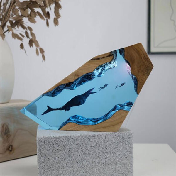 Canglong and the Diver Resin Lamp