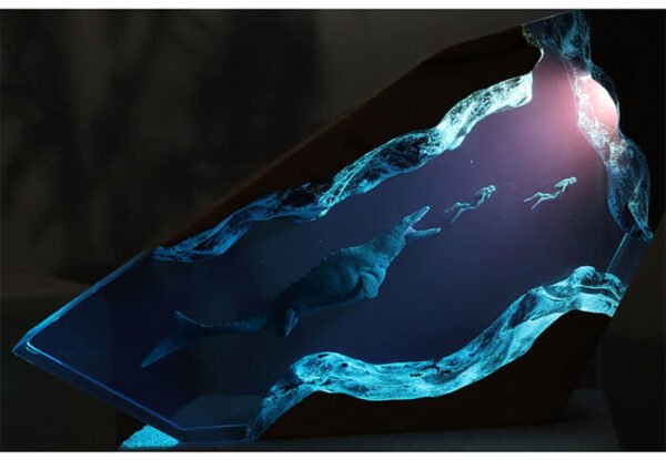 Canglong and the Diver Resin Lamp 8