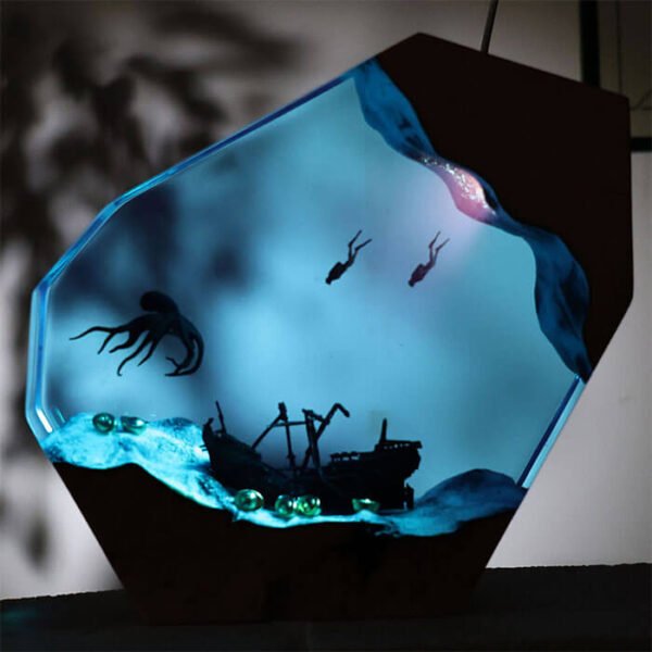 Deep Sea Shipwreck Octopus Resin Lamp1 2