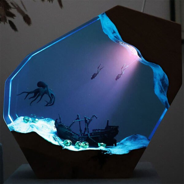 Deep Sea Shipwreck Octopus Resin Lamp1 4