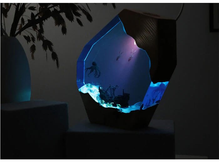 Deep Sea Shipwreck Octopus Resin Lamps 10