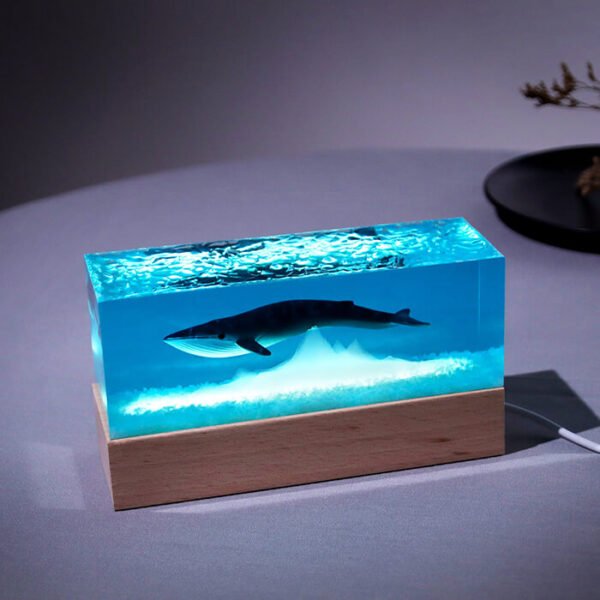 Square Ocean Whale Resin Lamp 1