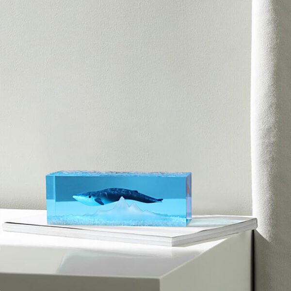 Square Ocean Whale Resin Lamp 2