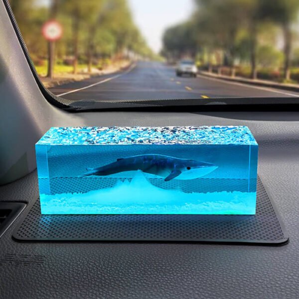 Square Ocean Whale Resin Lamp 3