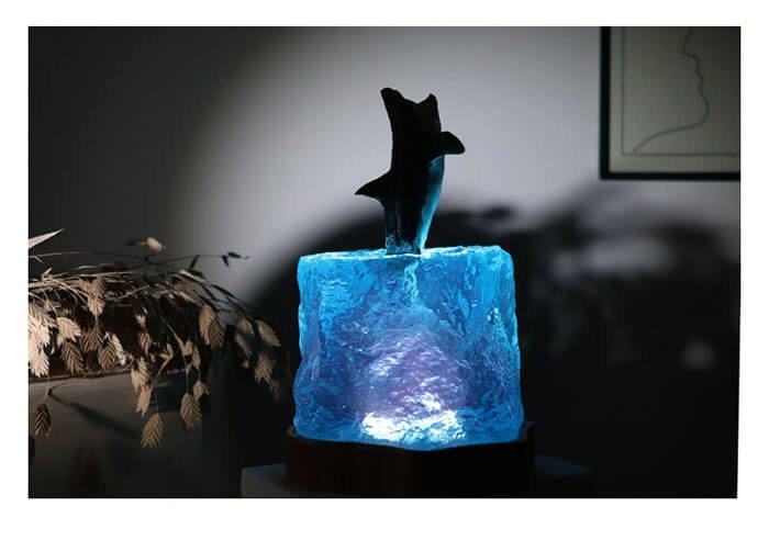 Whales Are Jumping Resin Lamp1 7